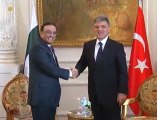 Cumhurbaşkanı Gül, Üçlü Zirvede Pakistan Cumhurbaşkanı Asıf Ali Zerdari ile görüştü