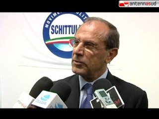 TG 31.10.11 Schittulli: "Me ne vado perchè non mi piace questo modo di fare politica"
