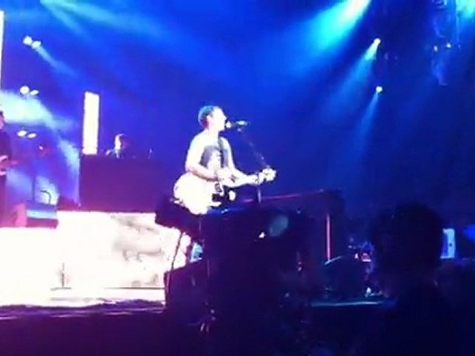 Stay The Night - James Blunt (Genève - 31.10.2011)