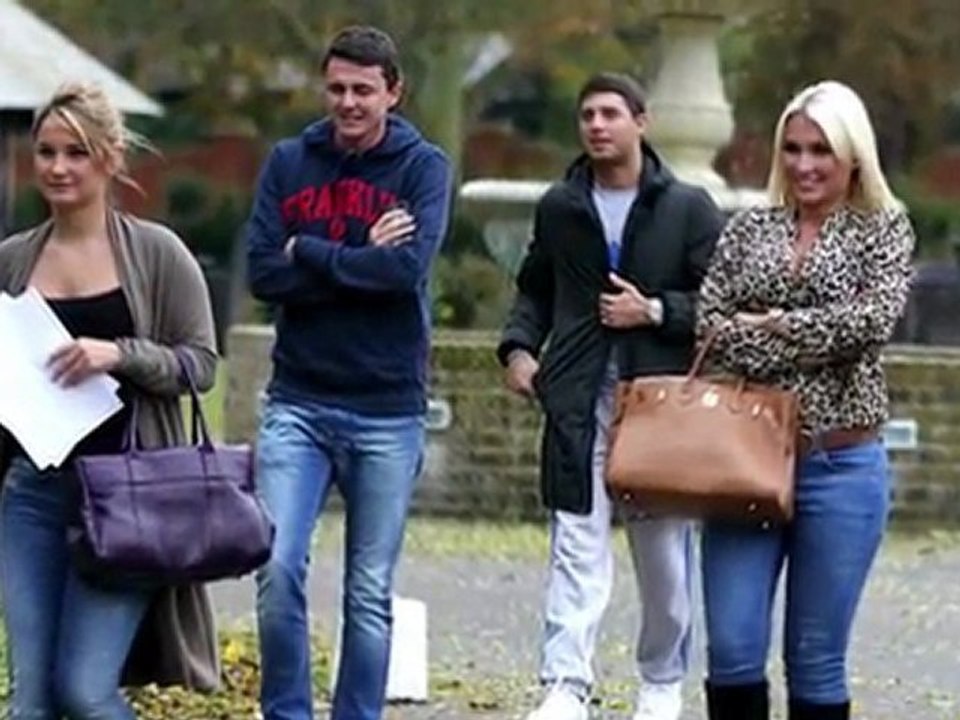 Lauren Goodger Joins Rest of Cast to Shoot Scenes for TOWIE
