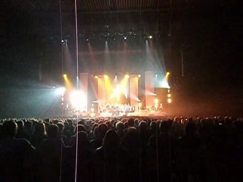 Les prêtres - Spiritus Dei final (Zénith de Lille, 29 octobre 2011)