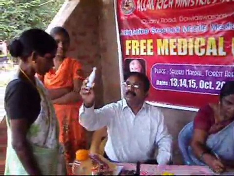 Mamidipalli  Medical camp  FOR THE POOR TRIBES ON 18.10.2011.