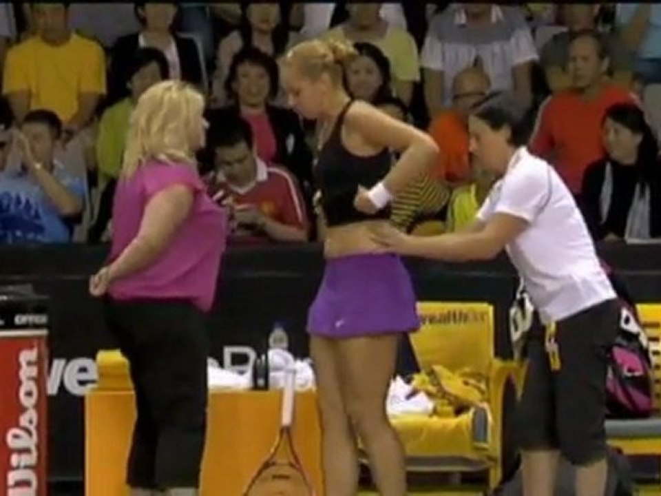 Bali - lisicki muss aufgeben