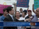 Richard Blanco denuncia agresión de oficialistas en la residencia de su familia