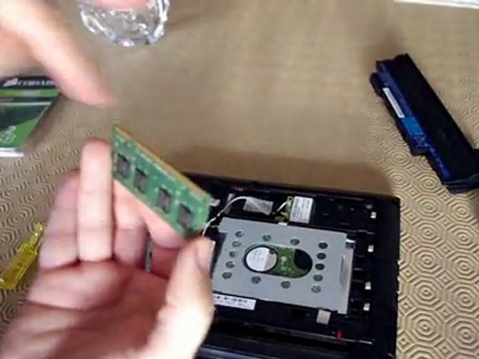Démonter Acer Aspire One 255 et ajout de RAM