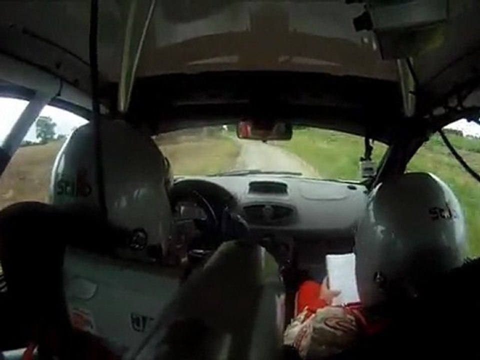 Goeuriot St - Ouvry E CLIO R3 Béthune 2011 es 12