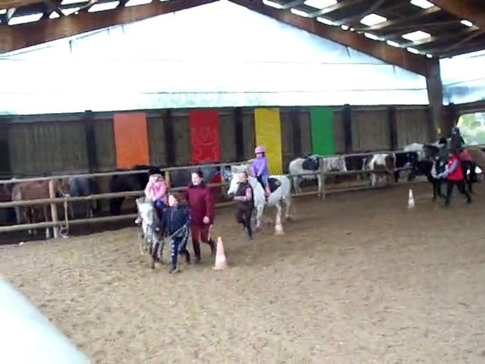 5ème séance d'équitation pour Juliette