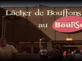 Lâché de bouffons au Centre Bourse
