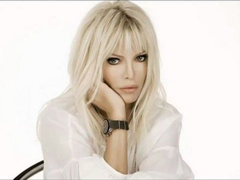 Ajda Pekkan - YAKAR GEÇERİM [2011 Full Şarkı - Yeni Albümünden]