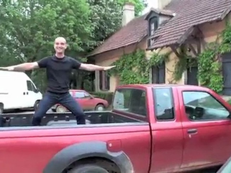 ALdebert :  "Les coups de pied à la lune" teaser nouvel album "les meilleurs amis"