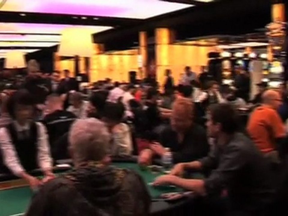 Bertrand Grospellier ElkY - APPT Seoul 08: Team PokerStars Pro Elky -  PokerStars.com