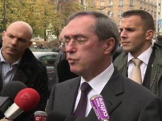 Incendie de Charlie Hebdo: Guéant dénonce "un attentat"