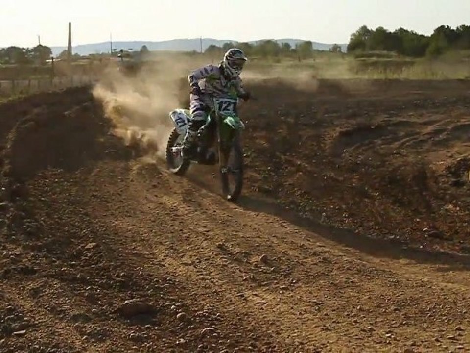 MOTOCROSS - L'impulsion assise par Xavier BOOG