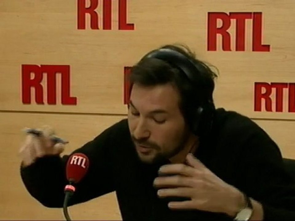 "La marque du Mailhot" : "On se l'ouvre, ce colis ?!"