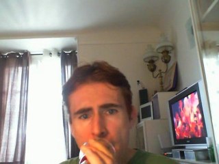 Wiwi égratigne "the simple things"