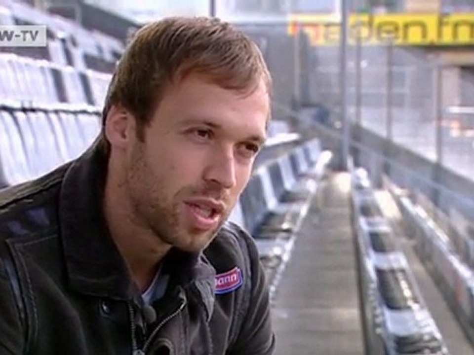 Coming up: Andreas Hinkel | Kick off!