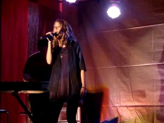 Lory B. en concert le 29-10-2011 à Pepinster -© mediabeofficiel -