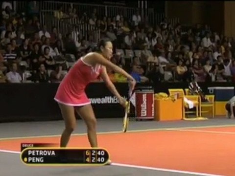 Petrova batte Peng - Bali, quarti