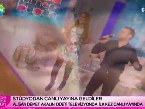 Demet Akalın & Alişan - Melekler İmza Topluyor 2011 | indir şarkı sözü