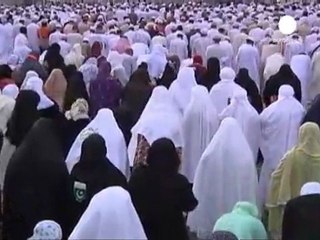 Pilgrims flock to Mecca for Haj