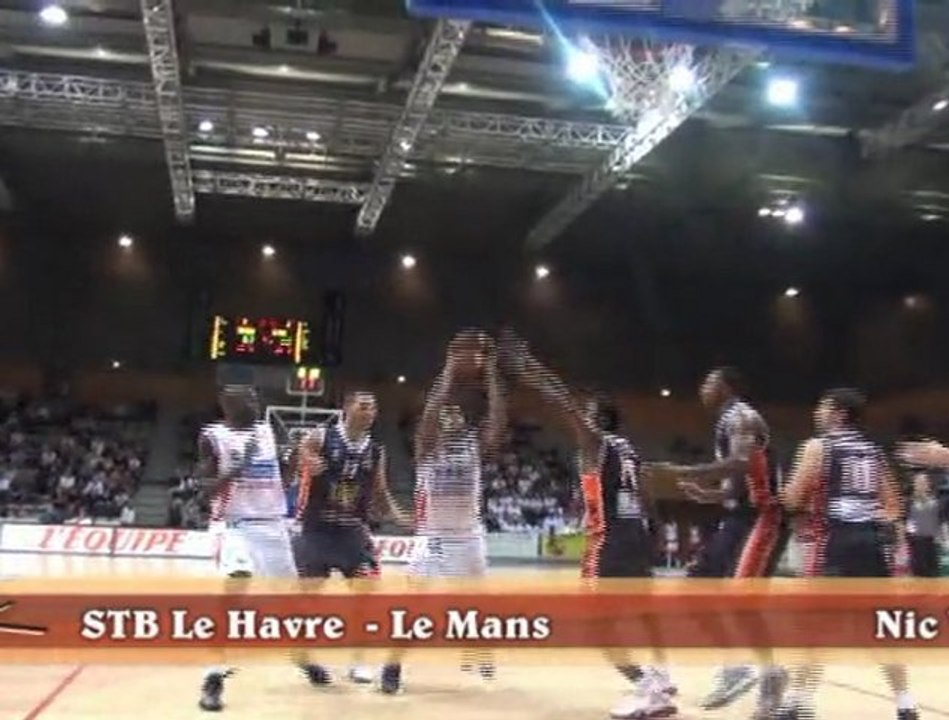 Action du match / STB Le Havre - Le Mans