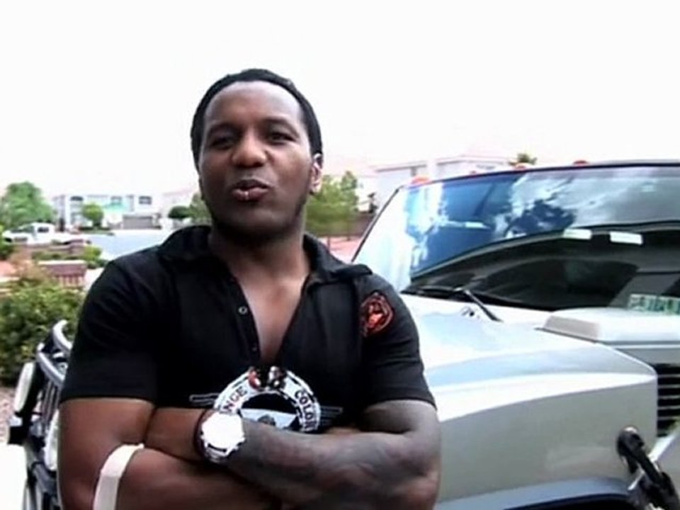 WSOP 2009: ElkY fighting like a champ