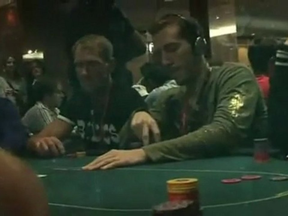 EPT 6 Warsaw Day 1B: A chat with ElkY