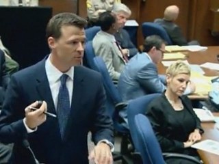 007 is back, Rihanna cancels again