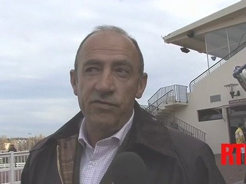 Après deux victoires consécutives, Quart Monde (N.13) se présente dans une forme éblouissante dimanche dans le quinté du dimanche 6 novembre sur les haies d'Auteuil. Son entraîneur admet aimer la distance.