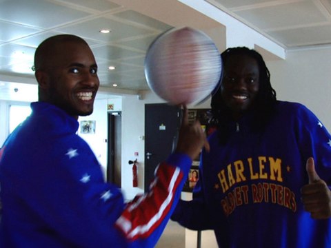 Les Harlem Globetrotters donnent une leçon de basket - Friday sport