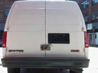 2001 GMC Safari Brooklyn NY - by EveryCarListed.com