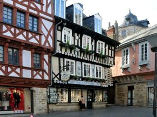 Thierry Gahinet chante Quimper en images