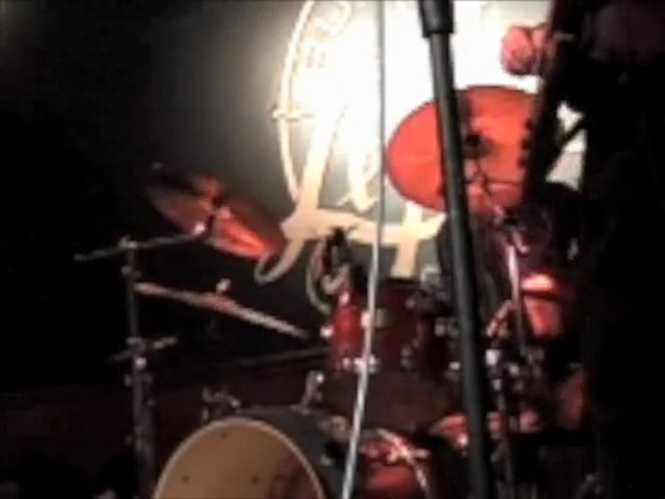 Tommy McCracken - There's Something On Your Mind