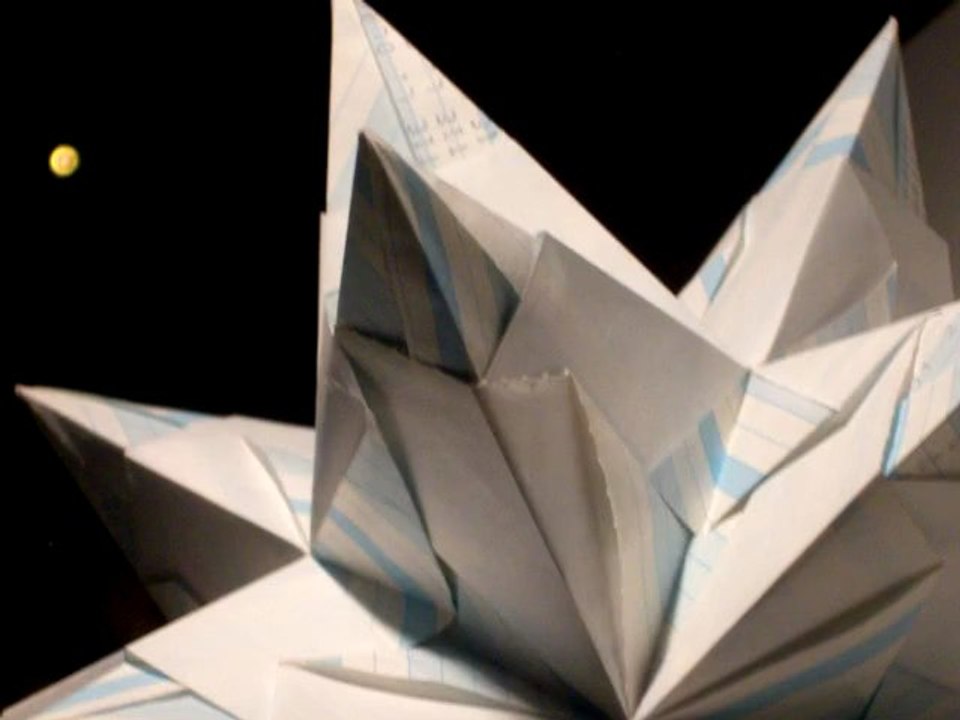 Origami Christmas Star (musique Chris Réa- Driving Home for Christmas)