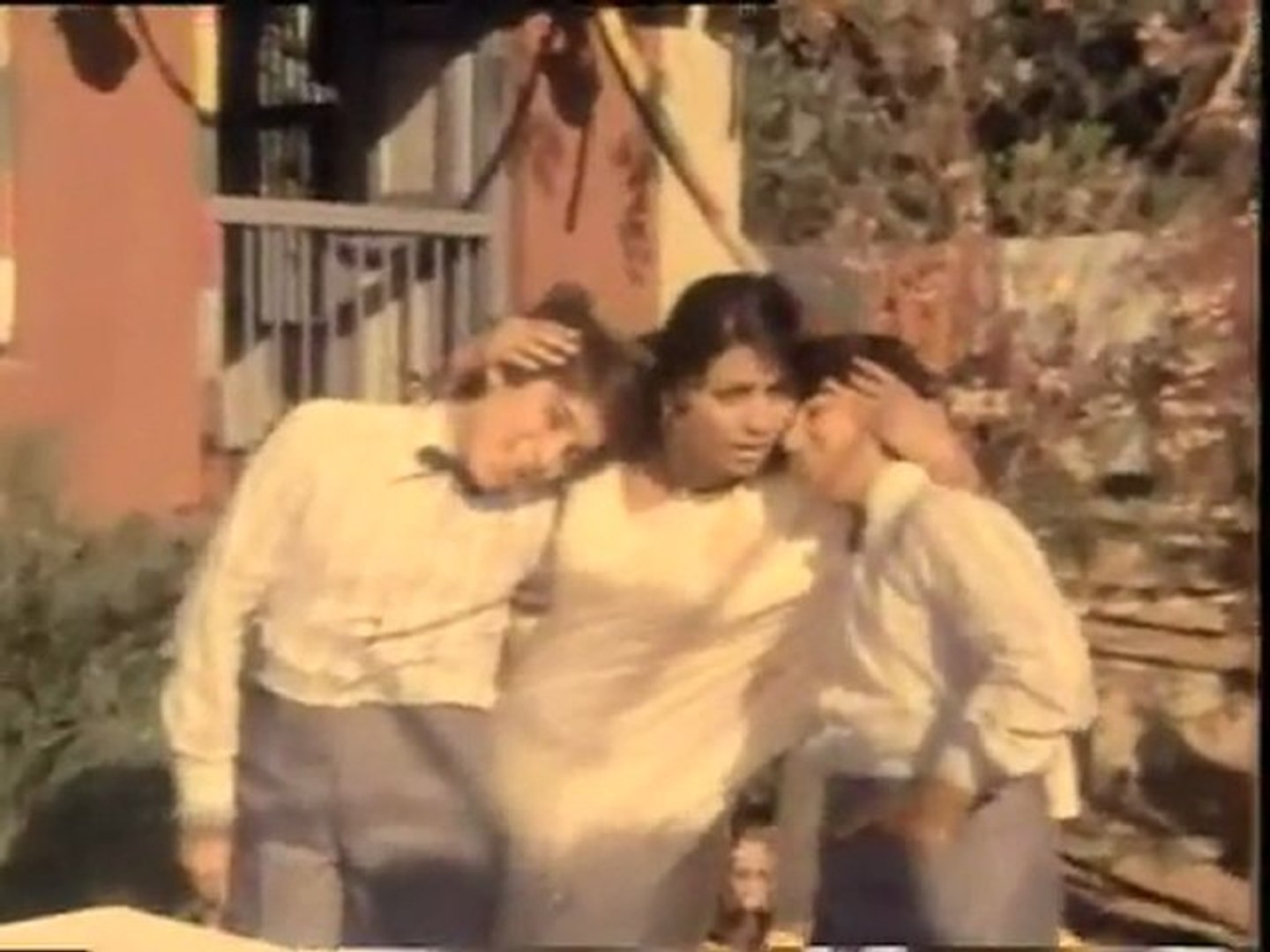 Yaadon kee baaraat nikalee hai - Yaadon Ki Baarat (1973) - Lata, Shivangi  K, Padmini K, Sushma S, Chorus - video Dailymotion