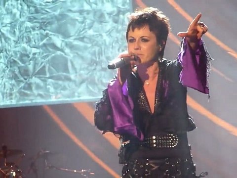 The Cranberries - Just my imagination - Paris Zenith 2010