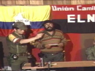 Santos llama a las FARC al diálogo