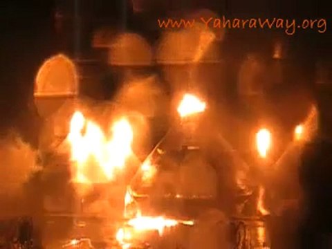 Извержение Вулкана - Шоу ВОЛШЕБНЫЕ ТАНЦУЮЩИЕ ФОНТАНЫ - Протарас, Кипр