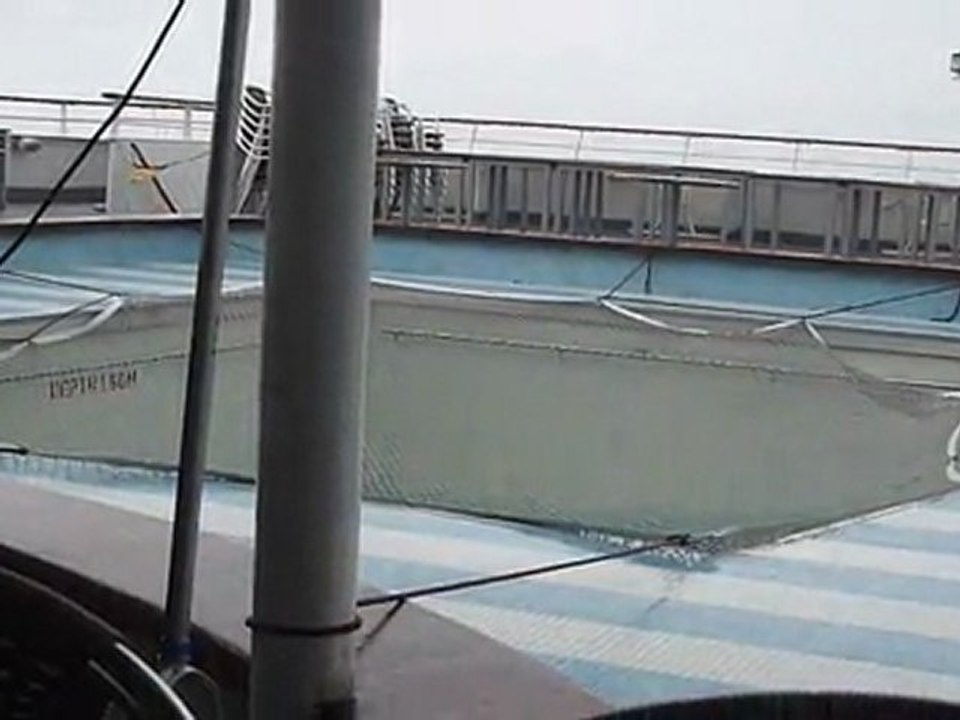 V33- La piscine va déborder !