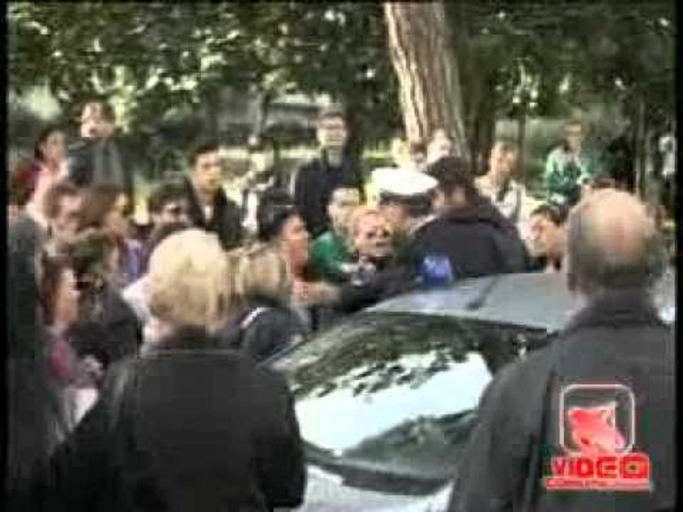 Napoli - Solidarietà a De Magistris da parte dei Bros