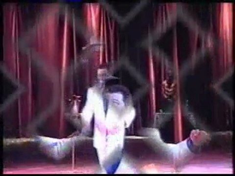 ANDREAS MARTINES-glas balance-presents Art agency Valentino