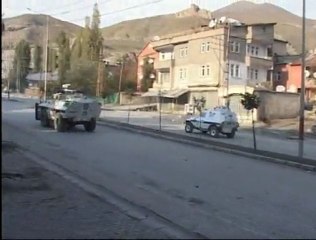 HakkariTV ekibi tehlike atlattı