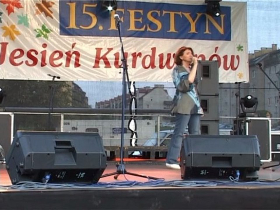 HALINA FRĄCKOWIAK  -  TAM GDZIE LEKKI WIEJE WIATR