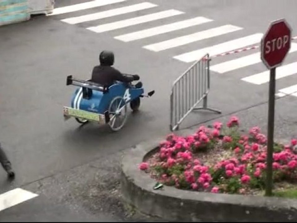Essai de n4 : avec une roue à l'avant le virage te veut prudent