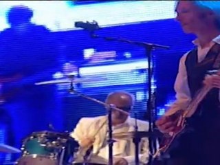 Patti Smith is palying with fire