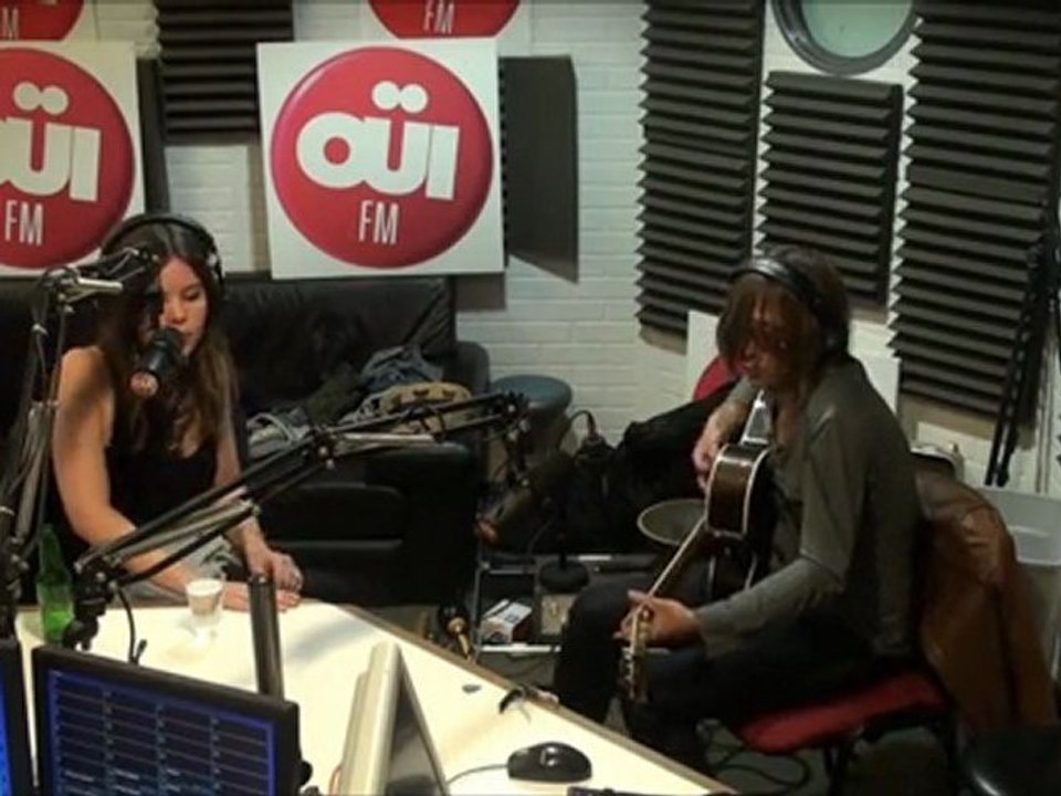 Lou Lesage - Blondie Cover - Session Acoustique OÜI FM