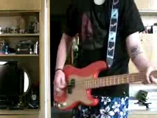 Ivan Guerra - Blood To Bleed - Rise Against ( P-Bass Cover )
