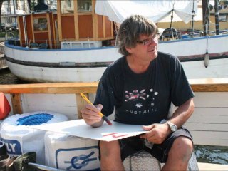 news.Un ufo de 18m.de diamètre découvert sur le fond de la mer.suède.2011