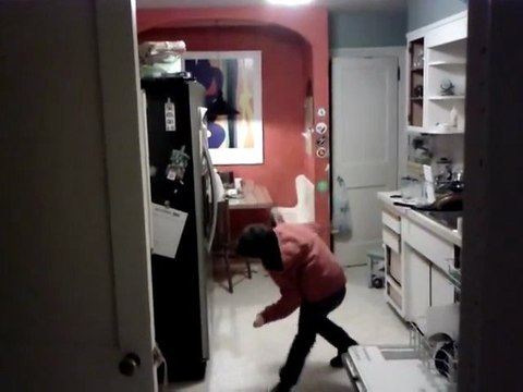 Ranger la vaisselle sur du Michael Jackson