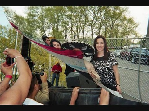 PAYASOS MONTERREY EN 5 DE MAYO 2009 NY